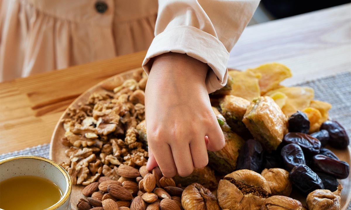 5 Incredible Health Benefits of Eating Dry Fruits Daily